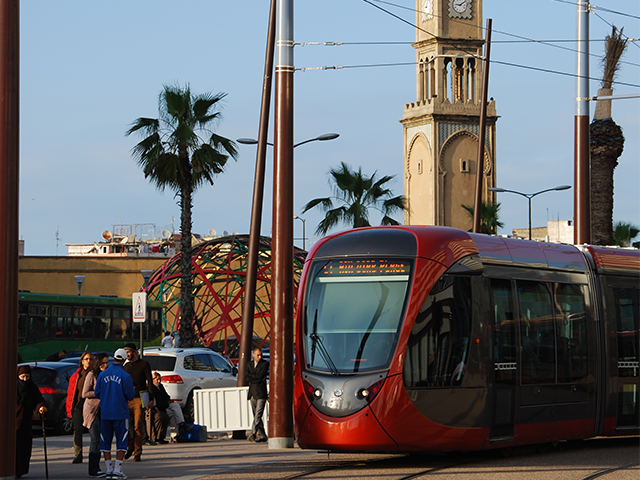 tram_casa_640_664ba58b-4436-48e0-a543-1e1f53a191ea